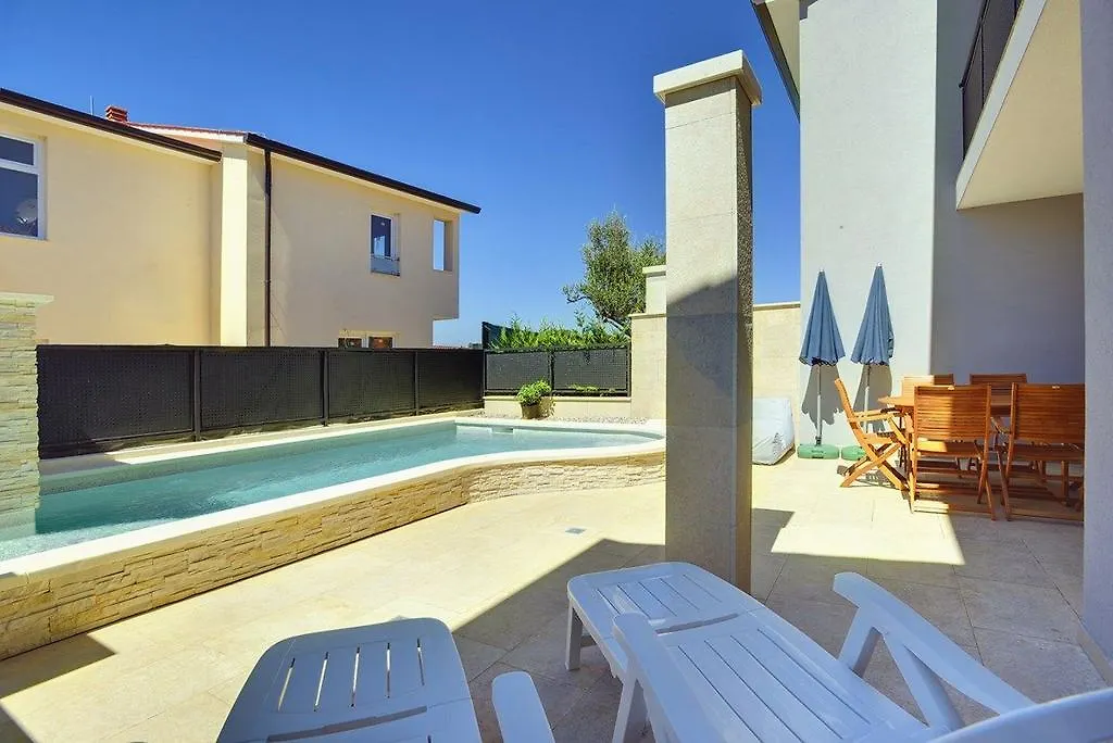 Holiday Home Baldini Banjole
