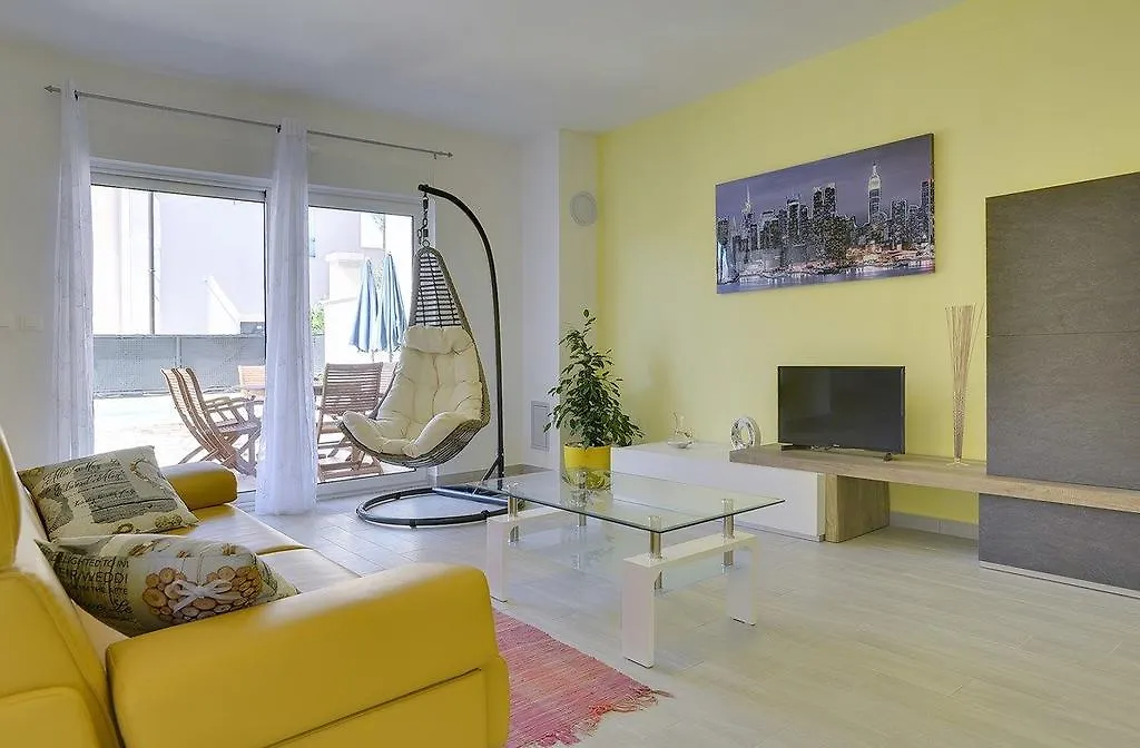 Apartment Holiday Home Baldini Banjole